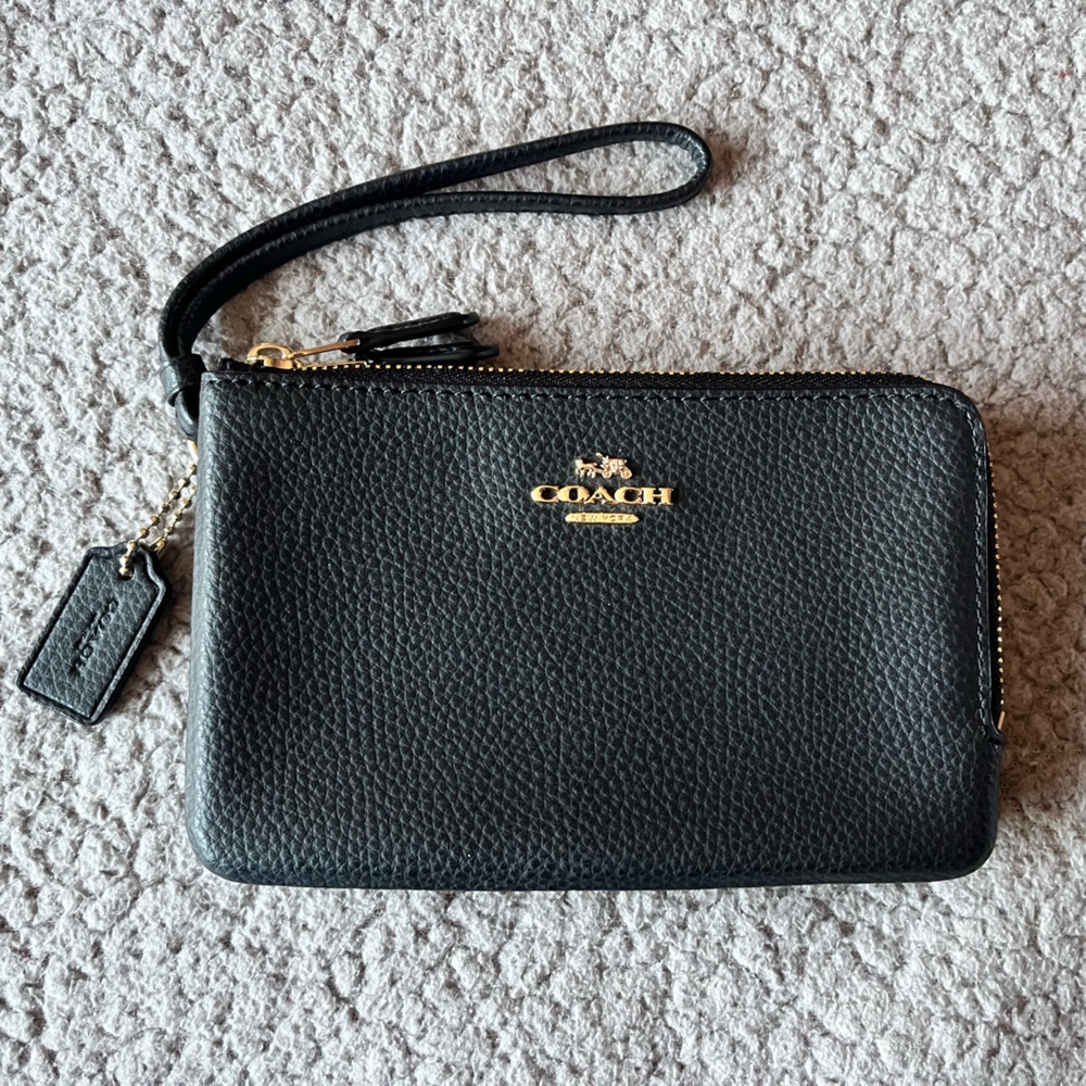 COACH PEBBLE LEATHER DOUBLE ZIPPER WRISTLET